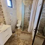Guest house Casa Adi 3*