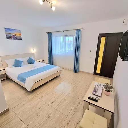 בית הארחה Casa Adi