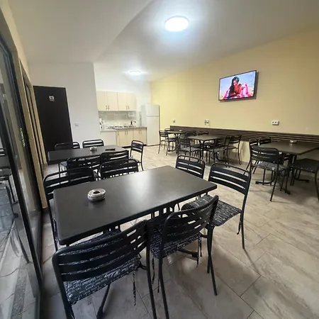 Casa Adi בית הארחה 3*